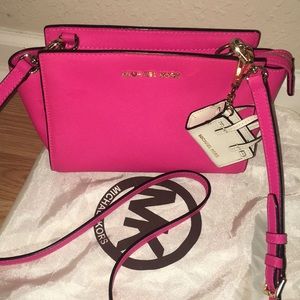 Micheal Kors Crossbody bag